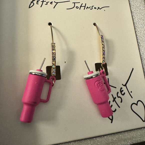 Betsey Johnson Hot Pink Stanley Style Tumbler Cup Gems Drop Earrings NIB - Picture 4 of 5